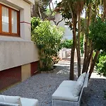 Апартаменти Con Jardin *