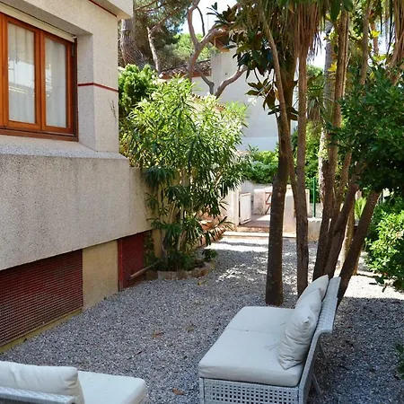 Apartment Con Jardin *